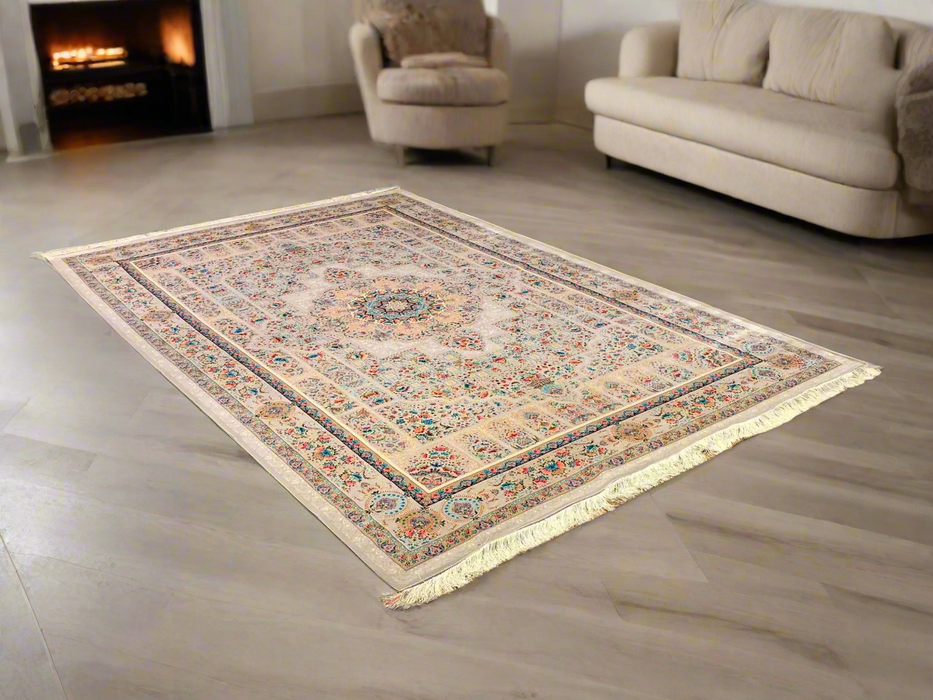 Exquisite 100% Silk Persian Design Rug – Elegant and Luxurious, size 6' 6" x 9' 10"