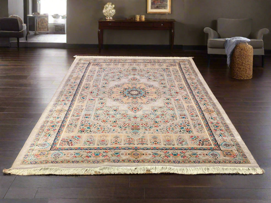 Exquisite 100% Silk Persian Design Rug – Elegant and Luxurious, size 6' 6" x 9' 10"