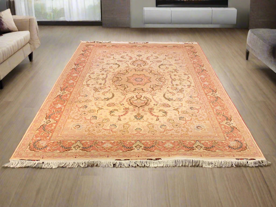 Exquisite 100% Silk Persian Design Rug – Elegant and Luxurious, size 7" x 10"