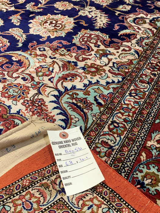 Exquisite 100% Silk Persian Design Rug – Elegant and Luxurious, size 6' 8" x 10' 1"