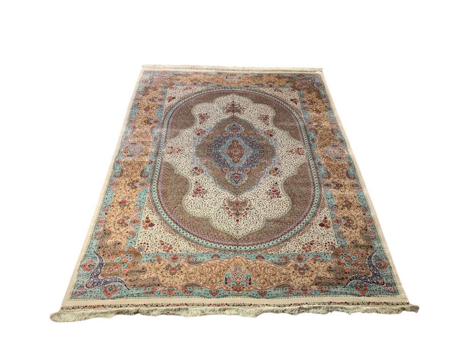 Exquisite 100% Silk Persian Design Rug – Elegant and Luxurious, size 8' 1" x 11' 2"