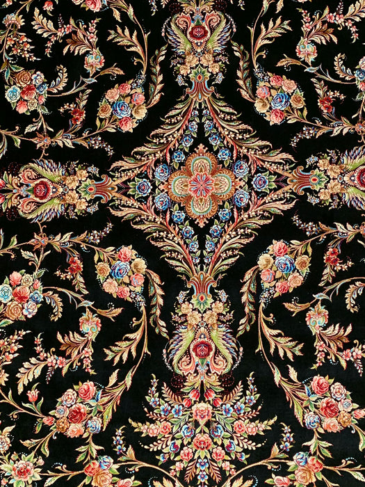 Exquisite 100% Silk Persian Design Rug – Elegant and Luxurious, size 6' 7" x 9' 9"