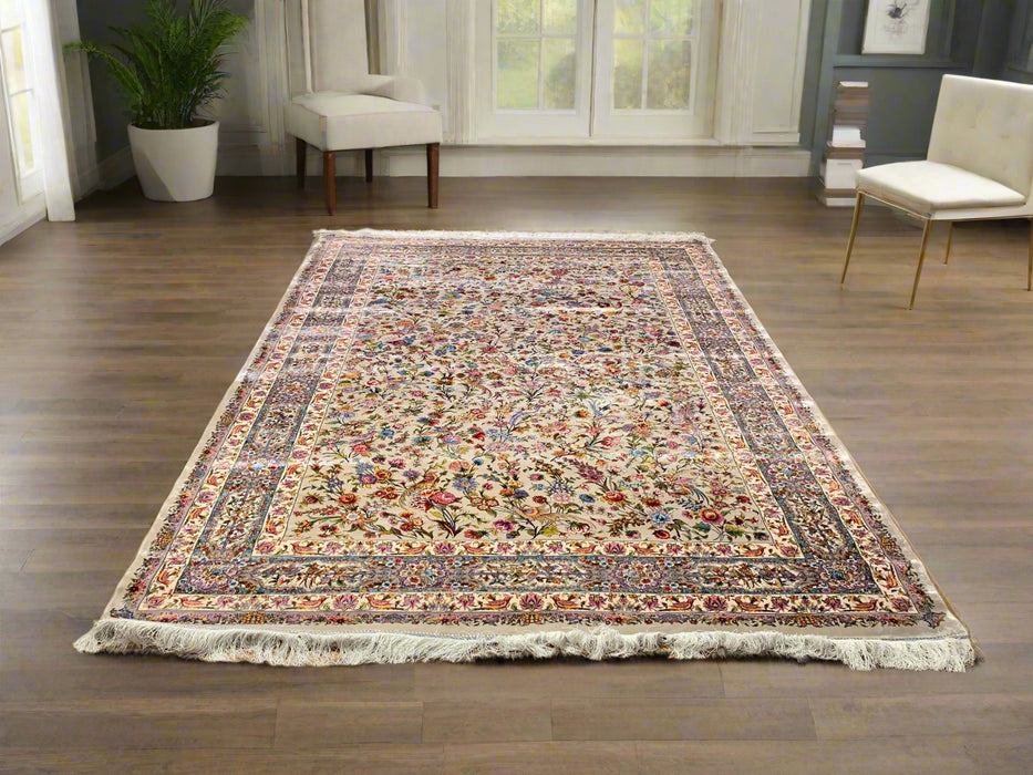 Exquisite 100% Silk Persian Design Rug – Elegant and Luxurious, size 6' 8" x 9' 10"