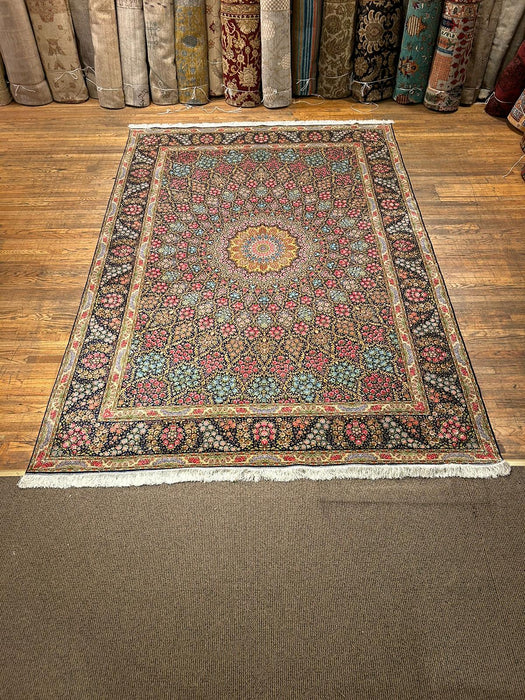 Exquisite 100% Silk Persian Design Rug – Elegant and Luxurious, size 7' 9" x 11' 3"