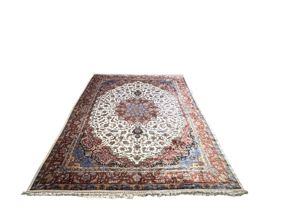 Exquisite 100% Silk Persian Design Rug – Elegant and Luxurious, size 9' 9" x 12' 9"  (H)