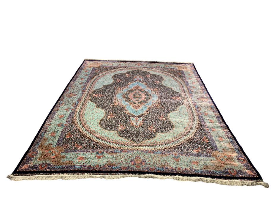 Exquisite 100% Silk Persian Design Rug – Elegant and Luxurious, size  9' 9" x 12' 10"
