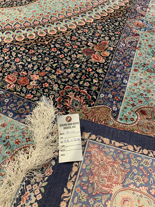 Exquisite 100% Silk Persian Design Rug – Elegant and Luxurious, size  9' 9" x 12' 10"