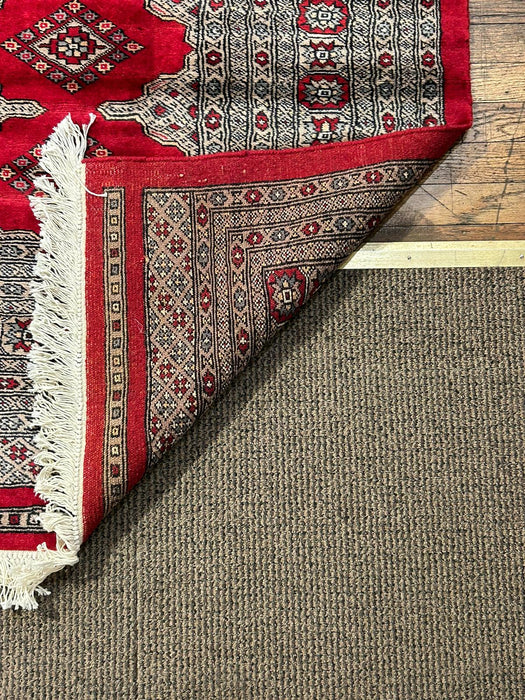 Hand-Knotted Pakistani Bokhara Rug – 100% Wool, size  9' 2" x 12' 6"  (M)