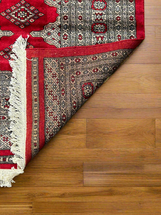 Hand-Knotted Pakistani Bokhara Rug – 100% Wool, size  9' 2" x 12' 6"  (M)