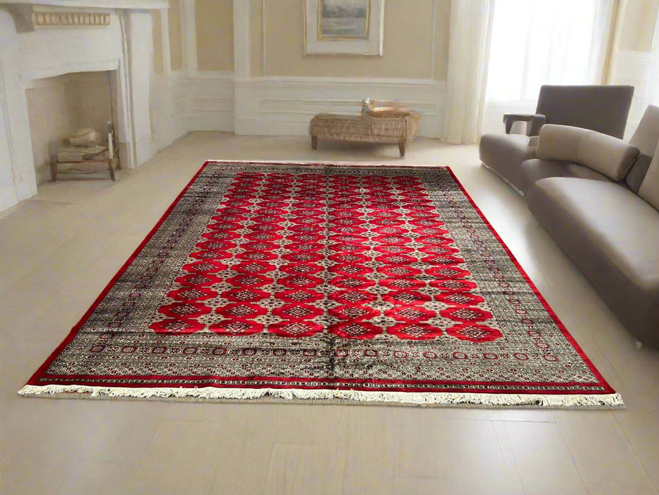 Hand-Knotted Pakistani Bokhara Rug – 100% Wool, size  9' 2" x 12' 6"  (M)