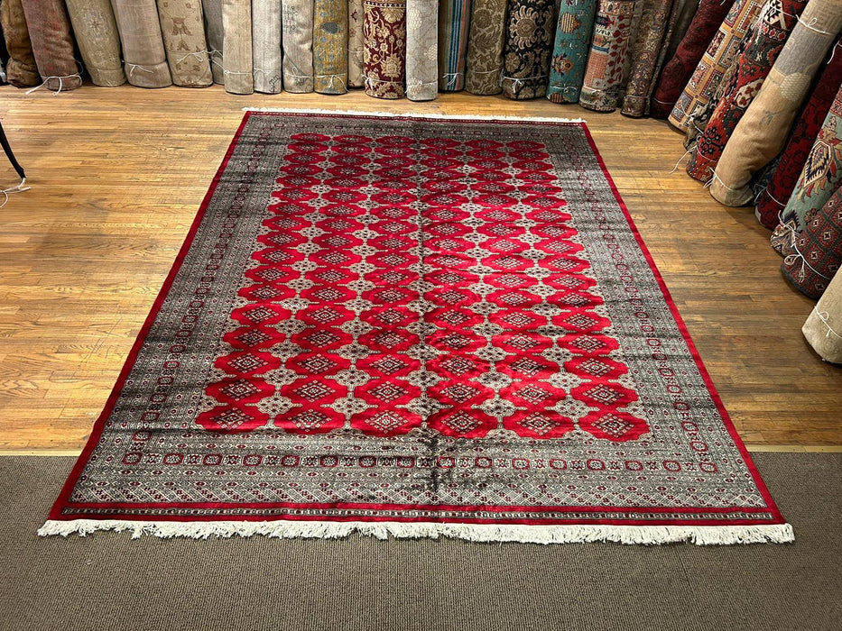 Hand-Knotted Pakistani Bokhara Rug – 100% Wool, size  9' 2" x 12' 6"  (M)