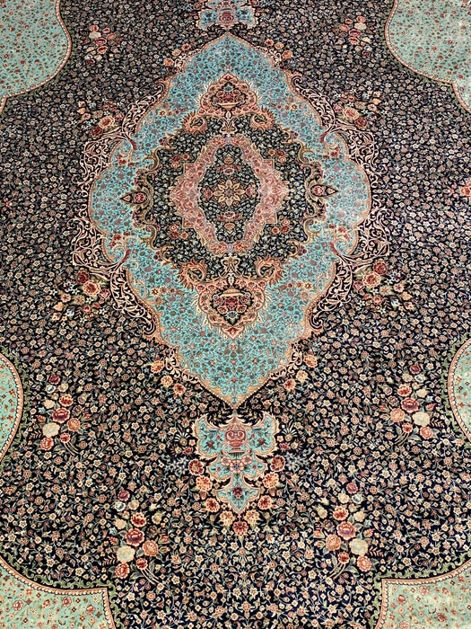 Exquisite 100% Silk Persian Design Rug – Elegant and Luxurious, size  9' 9" x 12' 10"