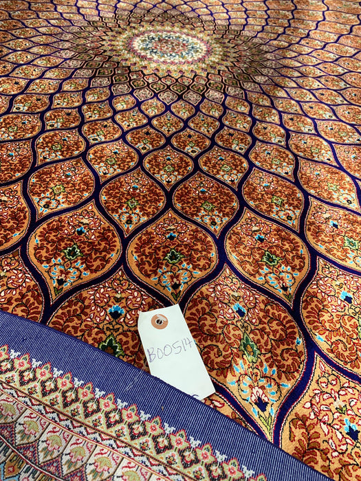 Exquisite 100% Silk Persian Design Rug – Elegant and Luxurious, size  7' x 10'