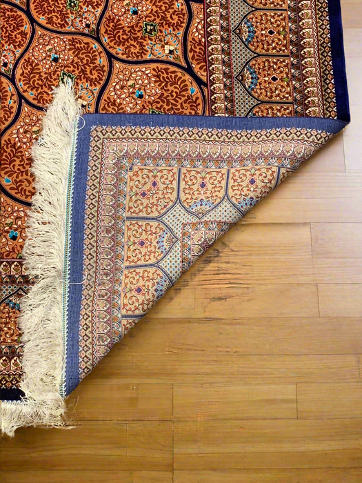 Exquisite 100% Silk Persian Design Rug – Elegant and Luxurious, size  7' x 10'