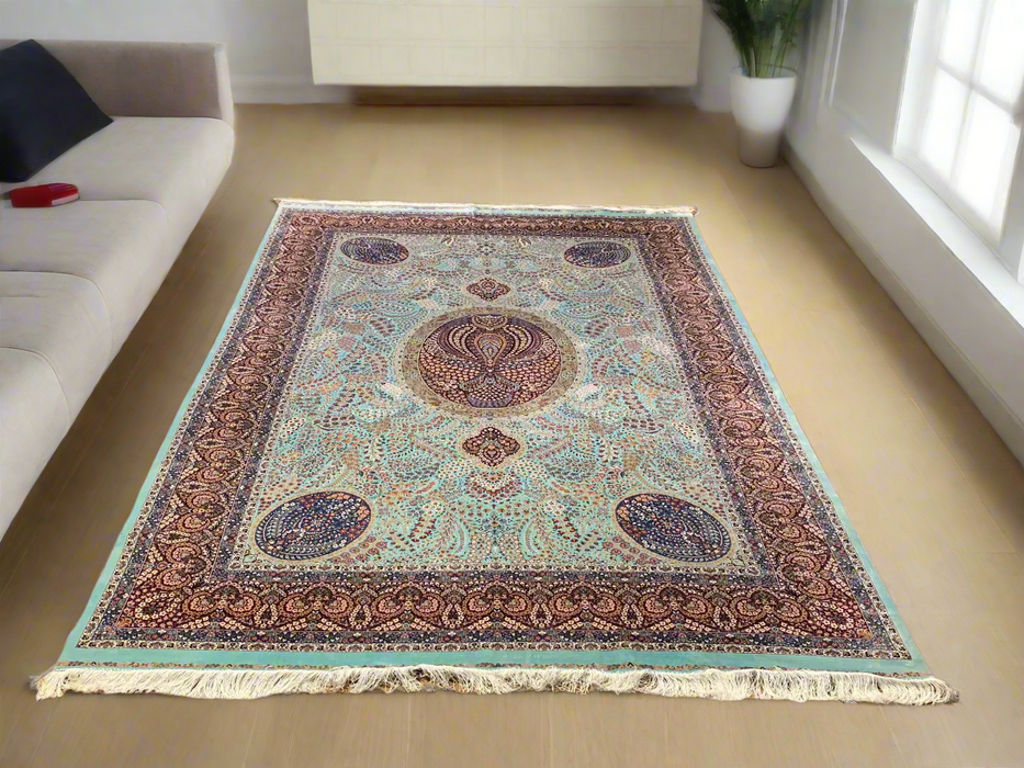 Exquisite 100% Silk Persian Design Rug – Elegant and Luxurious, size  6' 5" x 9' 7"