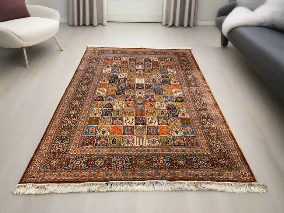 Exquisite 100% Silk Persian Design Rug – Elegant and Luxurious, size  7' x 10'