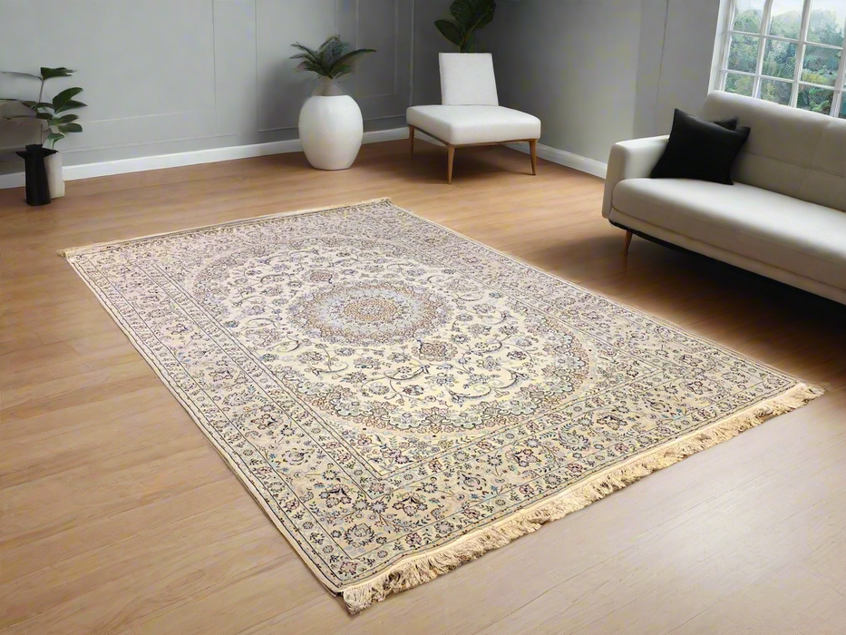 Exquisite 100% Silk Persian Design Rug – Elegant and Luxurious, size  2' 6" x 9' 7"