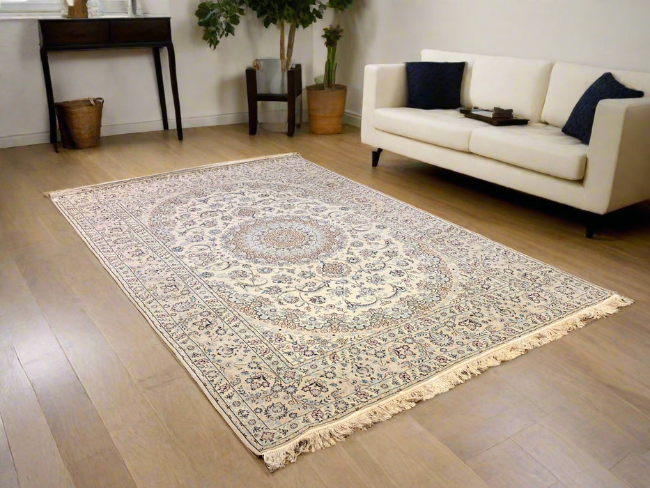 Exquisite 100% Silk Persian Design Rug – Elegant and Luxurious, size  2' 6" x 9' 7"