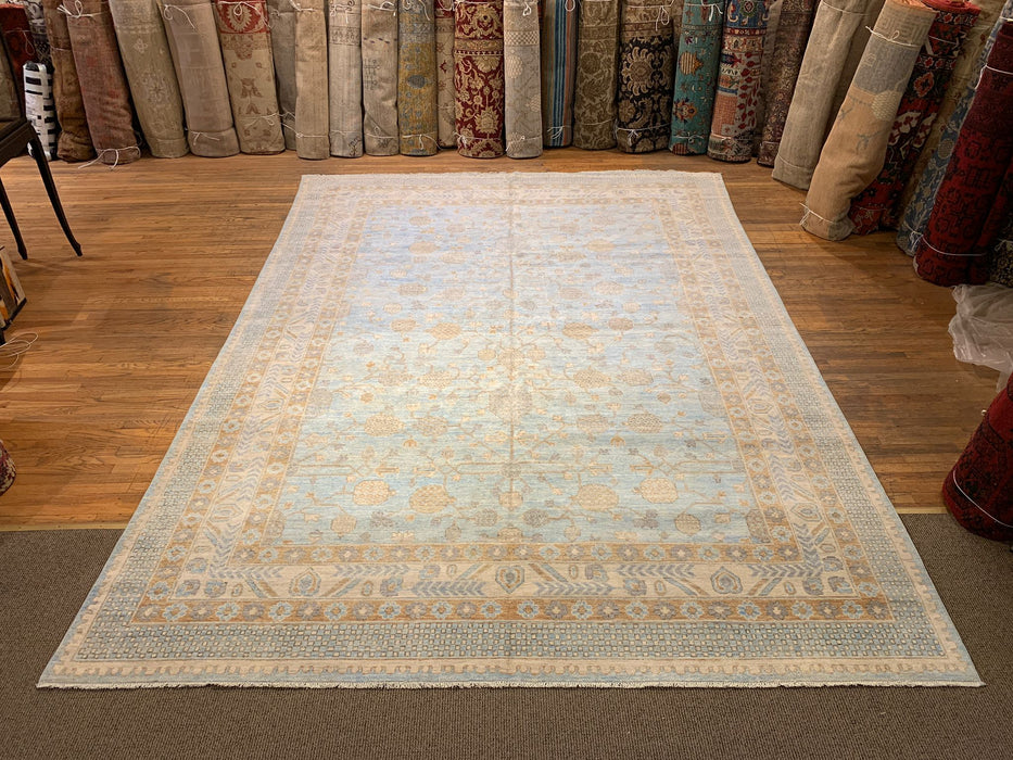 Hand-Knotted Sultanabad Vegetable-Dyed Wool Rug, 9' 6" x 13' 9"  (K)