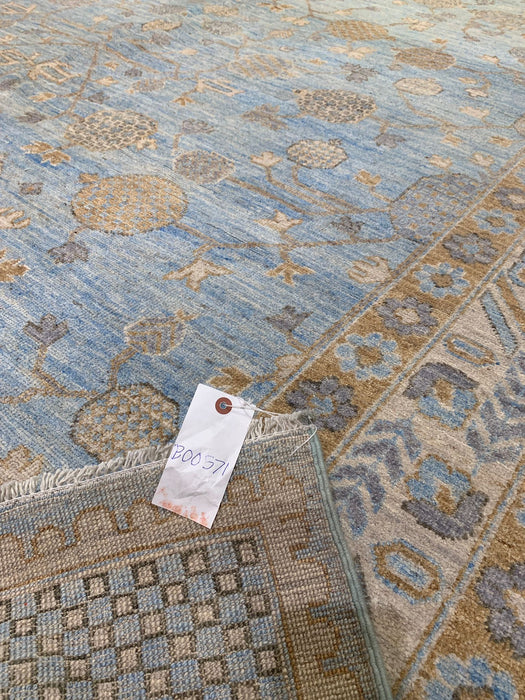 Hand-Knotted Sultanabad Vegetable-Dyed Wool Rug, 9' 6" x 13' 9"  (K)