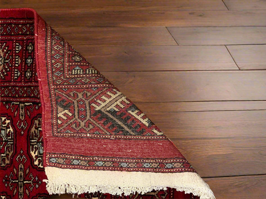 Hand-Knotted Pakistani Bokhara Rug – 100% Wool, size 2' 8" x 10' 3"  (M)