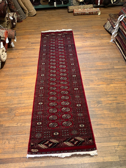 Hand-Knotted Pakistani Bokhara Rug – 100% Wool, size 2' 8" x 10' 3"  (M)