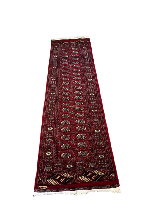 Hand-Knotted Pakistani Bokhara Rug – 100% Wool, size 2' 8" x 10' 3"  (M)