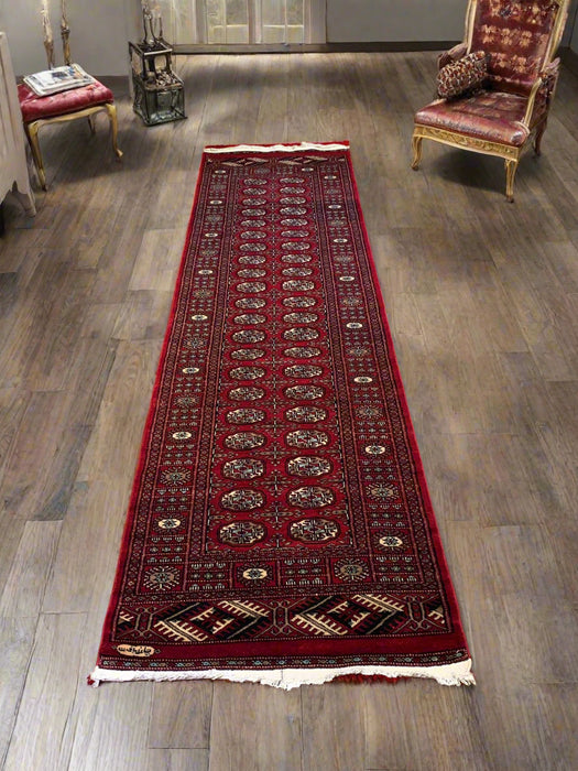 Hand-Knotted Pakistani Bokhara Rug – 100% Wool, size 2' 8" x 10' 3"  (M)