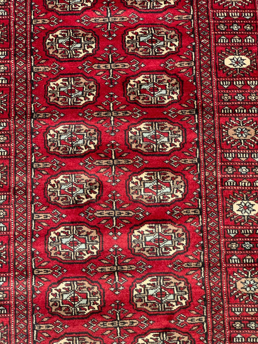Hand-Knotted Pakistani Bokhara Rug – 100% Wool, size 2' 8" x 10' 3"  (M)