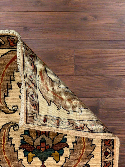 Hand-Knotted Sultanabad Vegetable-Dyed Wool Rug, 1' 8" x 4' 10" (K)