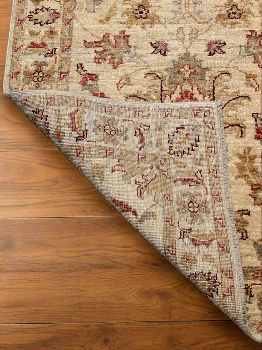 Hand-Knotted Sultanabad Vegetable-Dyed Wool Rug, 2' 8" x 9' 7" (K)