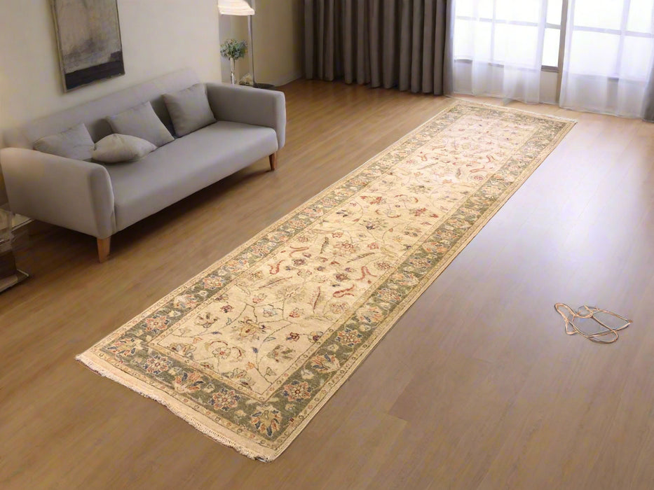 Sultanabad 100% wool Hand Made Rug - size 2' 7" x 10' 1" (P)