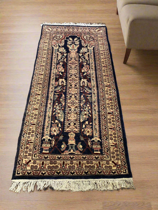 Hand-Knotted Pakistani Wool Rug, Tribal/Floral Design, 2' 5" x 5' 8" (N) Double