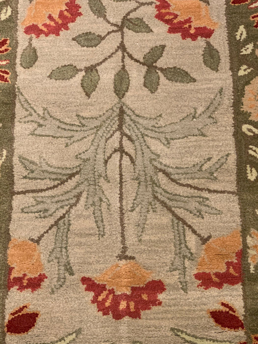 Persian-Inspired. Modern Defined. Turkish Made Rug, 2' 7" x 9' (O)