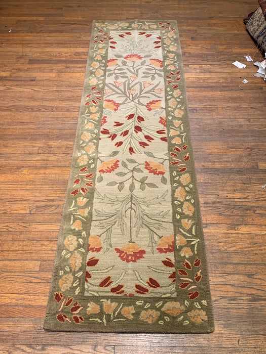 Persian-Inspired. Modern Defined. Turkish Made Rug, 2' 7" x 9' (O)