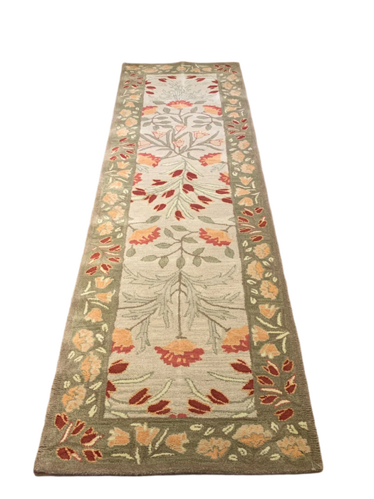Persian-Inspired. Modern Defined. Turkish Made Rug, 2' 7" x 9' (O)