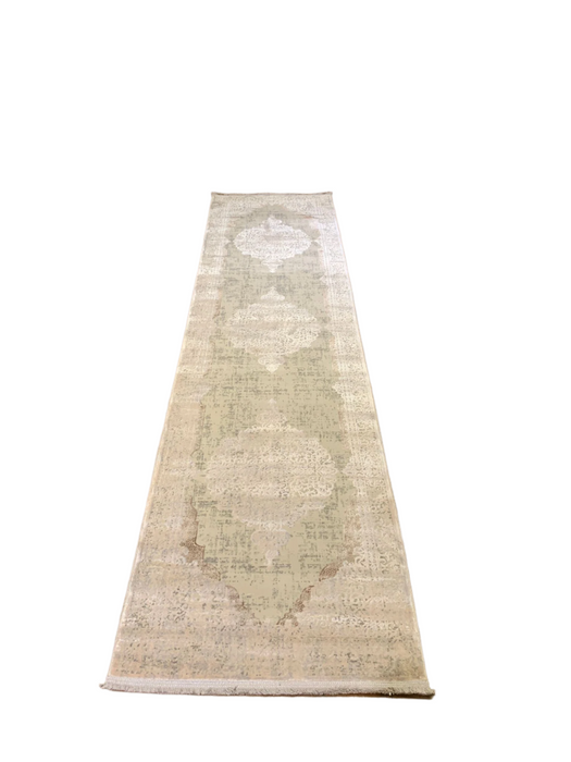 Persian-Inspired. Modern Defined. Turkish Made Rug, size 2' 6"x 9' 8" (O)