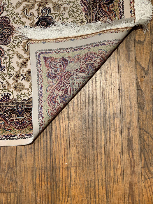 Exquisite 100% Silk Persian Design Rug – Elegant and Luxurious, size 2' 6" x  4"(H)