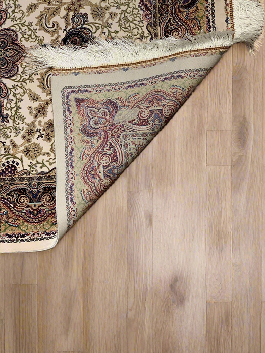 Exquisite 100% Silk Persian Design Rug – Elegant and Luxurious, size 2' 6" x  4"(H)