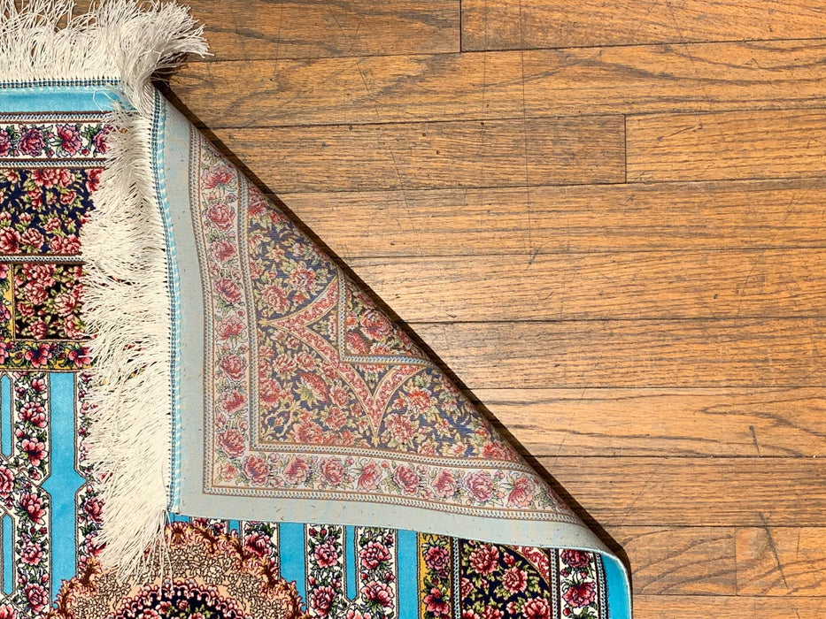 Exquisite 100% Silk Persian Tabriz Rug – Elegant and Luxurious, size 2' 6" x 4"