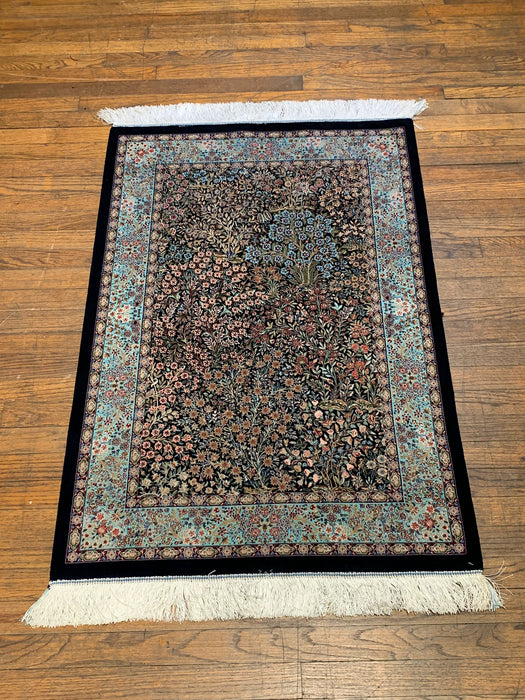 Exquisite 100% Silk Persian Isphahan Rug – Elegant and Luxurious, size 2' 6" x 4"