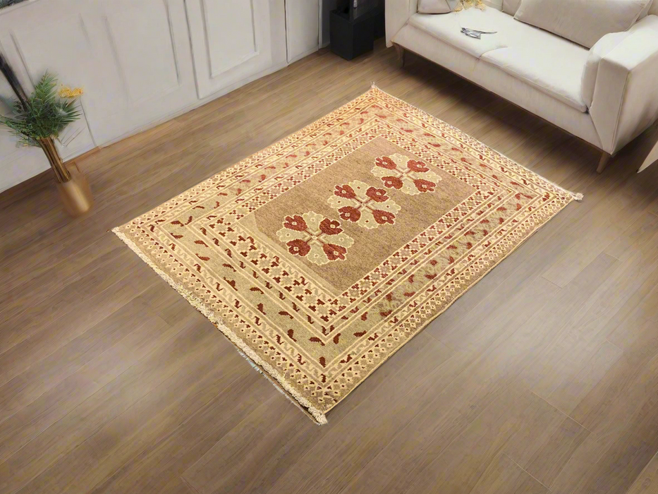 Hand-Knotted Sultanabad Vegetable-Dyed Wool Rug, 2' 6"x 3' 3" (K)