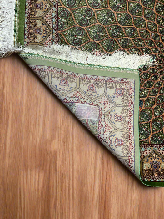 Exquisite 100% Silk Persian Isphahan Rug – Elegant and Luxurious, size 2' 6"x 4"