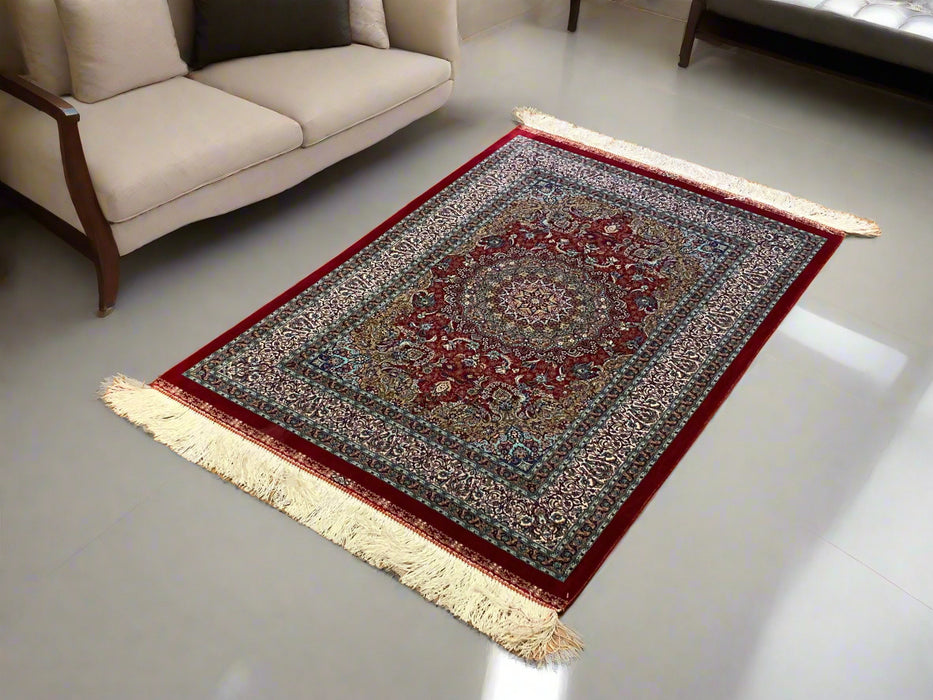 Exquisite 100% Silk Kashan Rug – Elegant and Luxurious, size 2' 6" x 4"