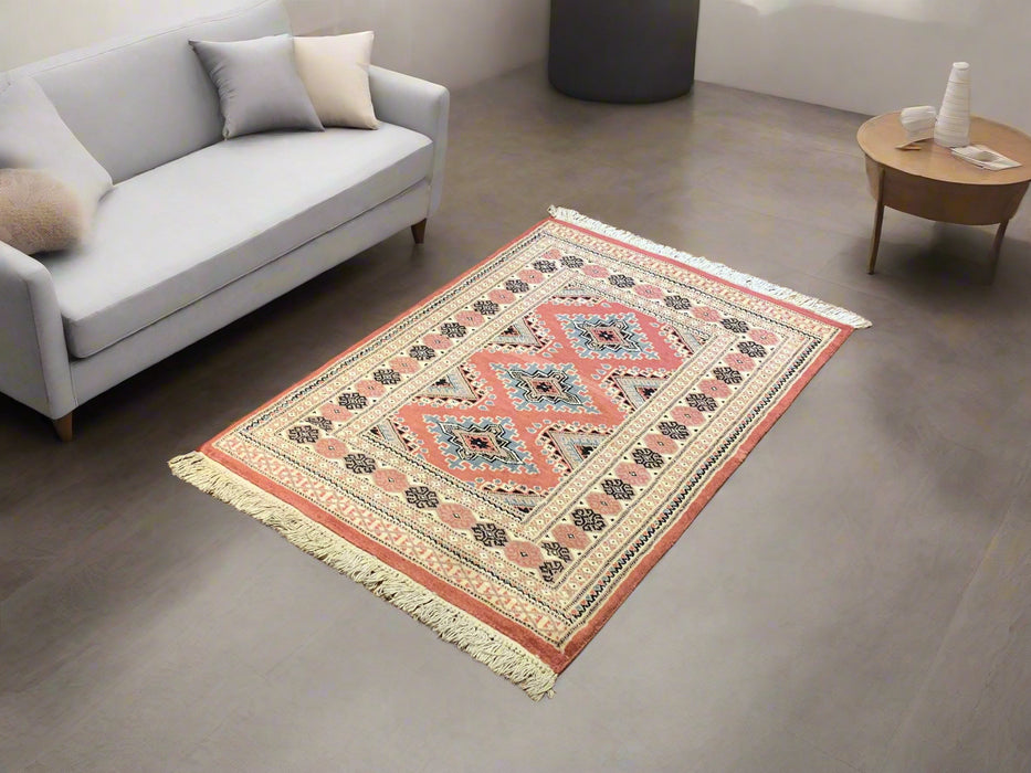 Hand-Knotted Pakistani Wool Rug, Tribal/Floral Design, size 2' 8"x 3' 8"