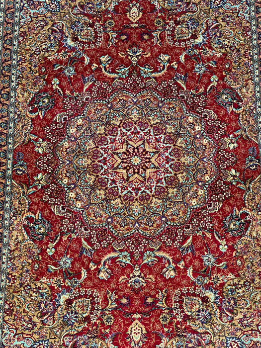 Exquisite 100% Silk Kashan Rug – Elegant and Luxurious, size 2' 6" x 4"