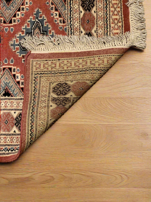 Hand-Knotted Pakistani Wool Rug, Tribal/Floral Design, size 2' 8"x 3' 8"