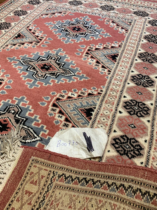 Hand-Knotted Pakistani Wool Rug, Tribal/Floral Design, size 2' 8"x 3' 8"