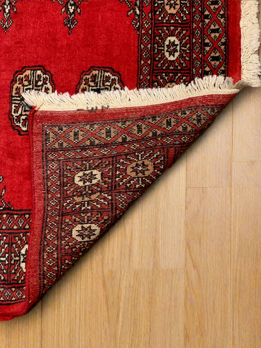 Hand-Knotted Pakistani Bokhara Rug – 100% Wool, 2' 7" x 3' 10" (M)