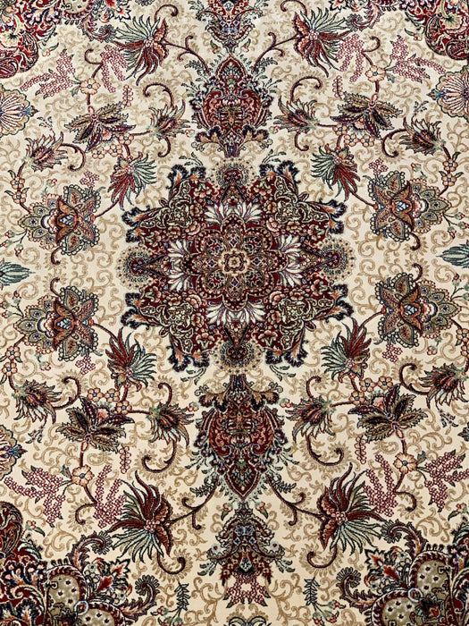 Exquisite 100% Silk Kashan Rug – Elegant and Luxurious, size 2' 6" x 4"